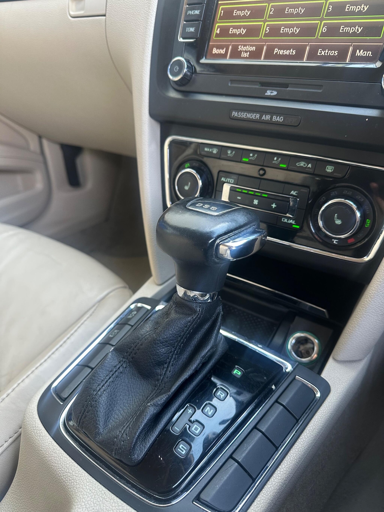 Used Skoda Superb for sale - 76735298: Photo 15