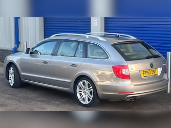 Used Skoda Superb 2010 for sale - 76735298: Photo