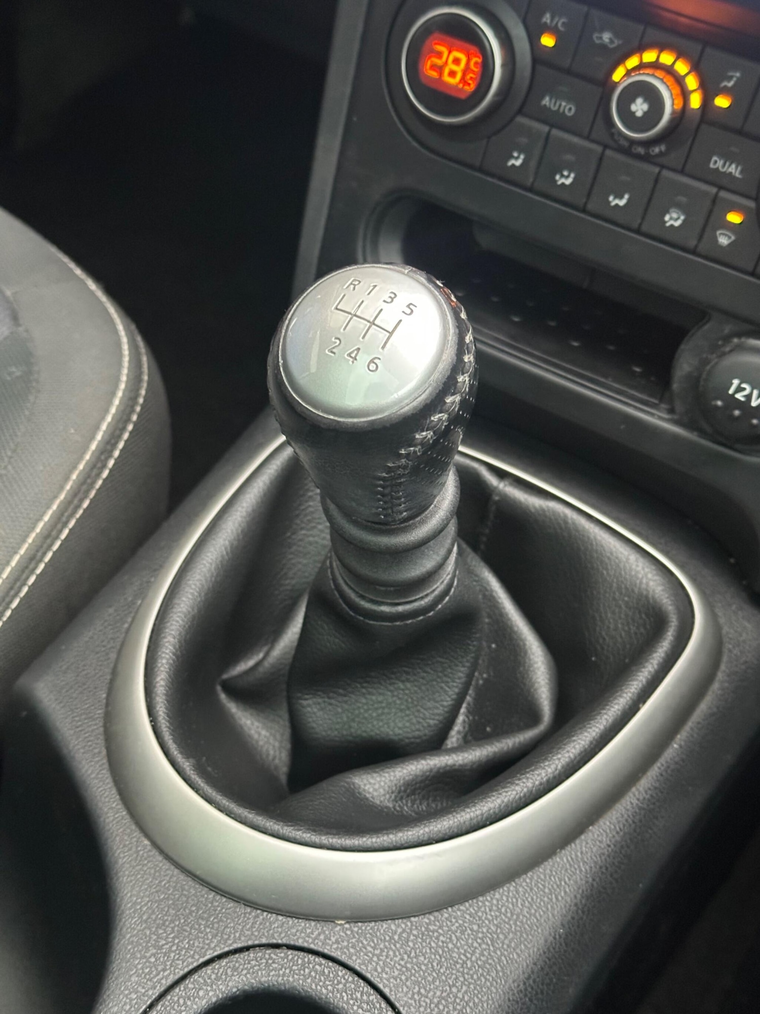 Used Nissan Qashqai 2011 for sale - 77291752: Photo 18