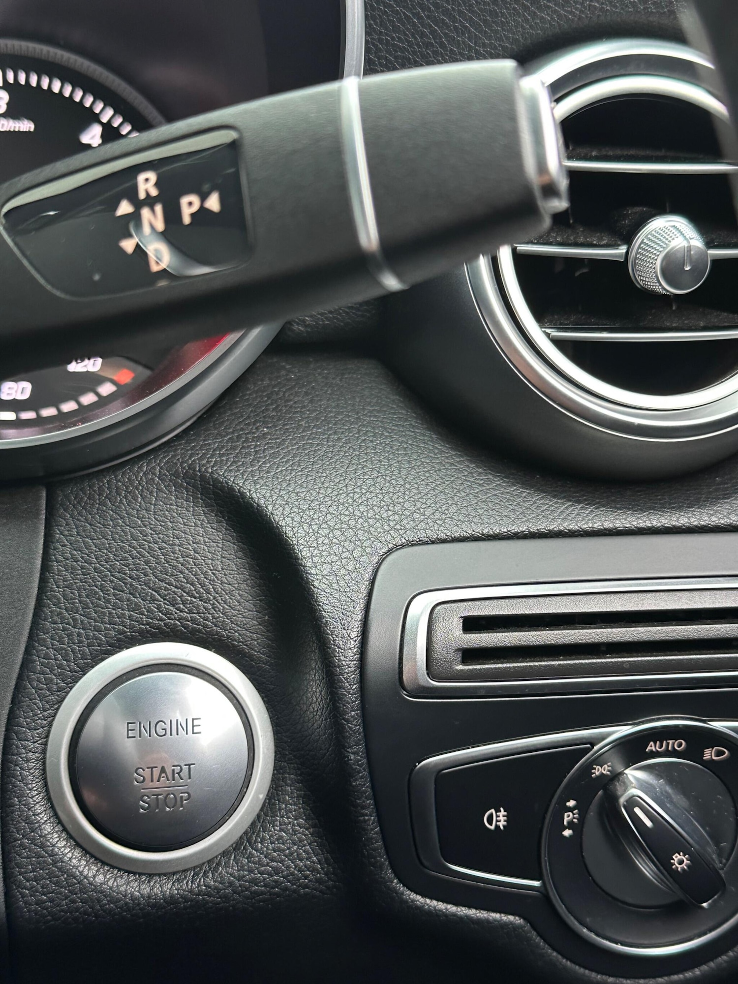 Used Mercedes-Benz C Class 2018 for sale - 77060260: Photo 18