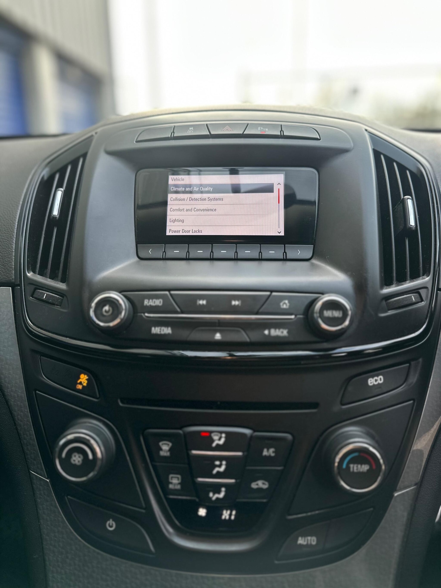 Used Vauxhall Insignia 2015 for sale - 76646326: Photo 20