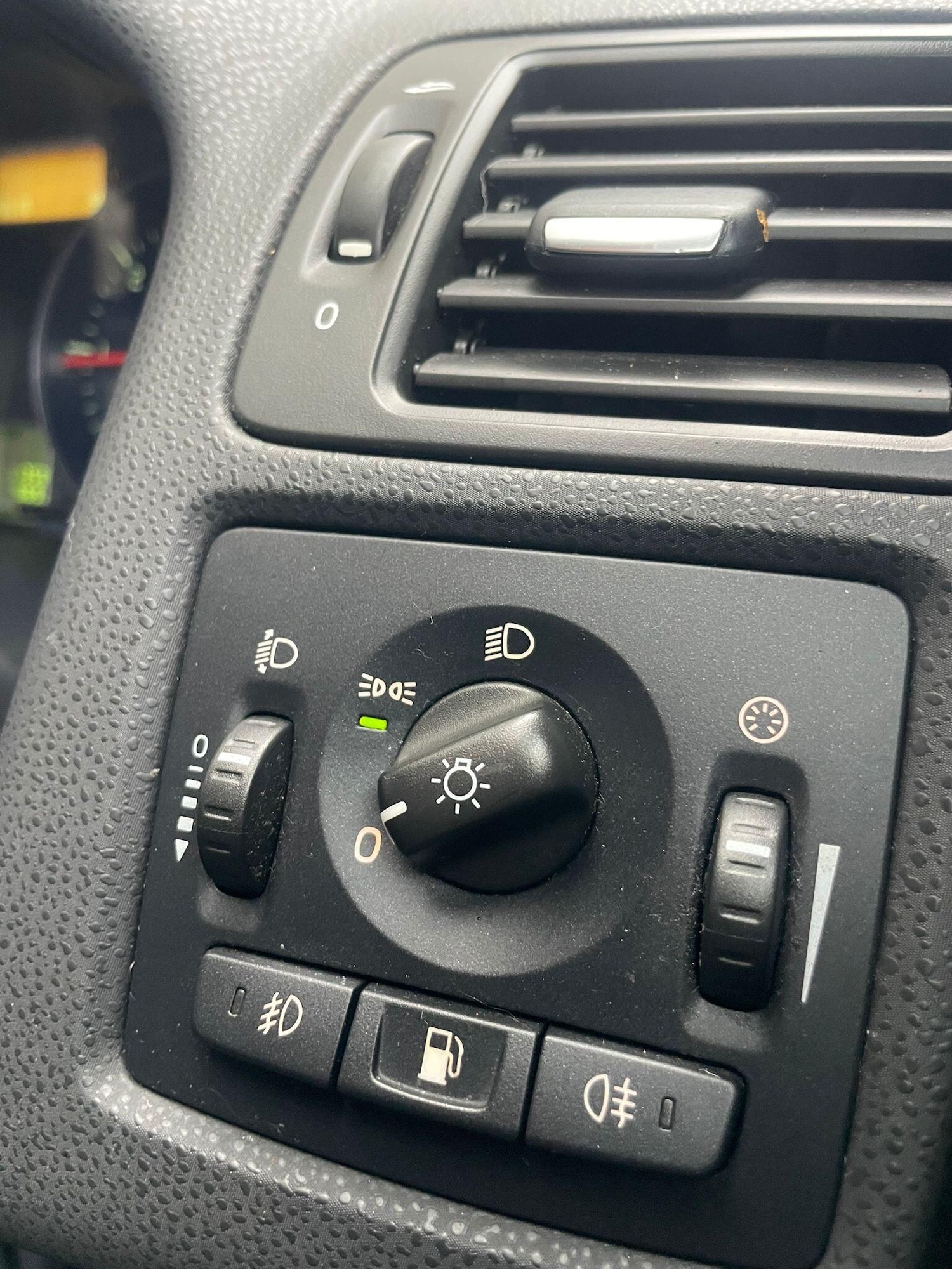 Used Volvo C30 2010 for sale - 76926224: Photo 17