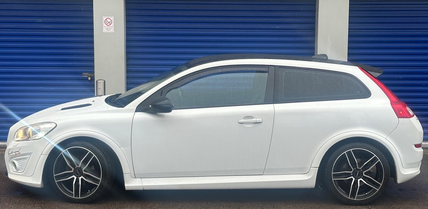 Used Volvo C30 2010 for sale - 76926224: Photo 2