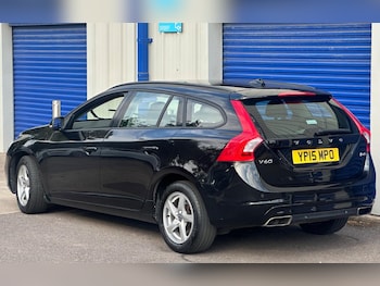 Used Volvo V60 2015 for sale - 79521236: Photo