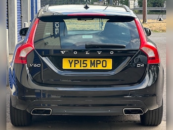 Used Volvo V60 2015 for sale - 79521236: Photo