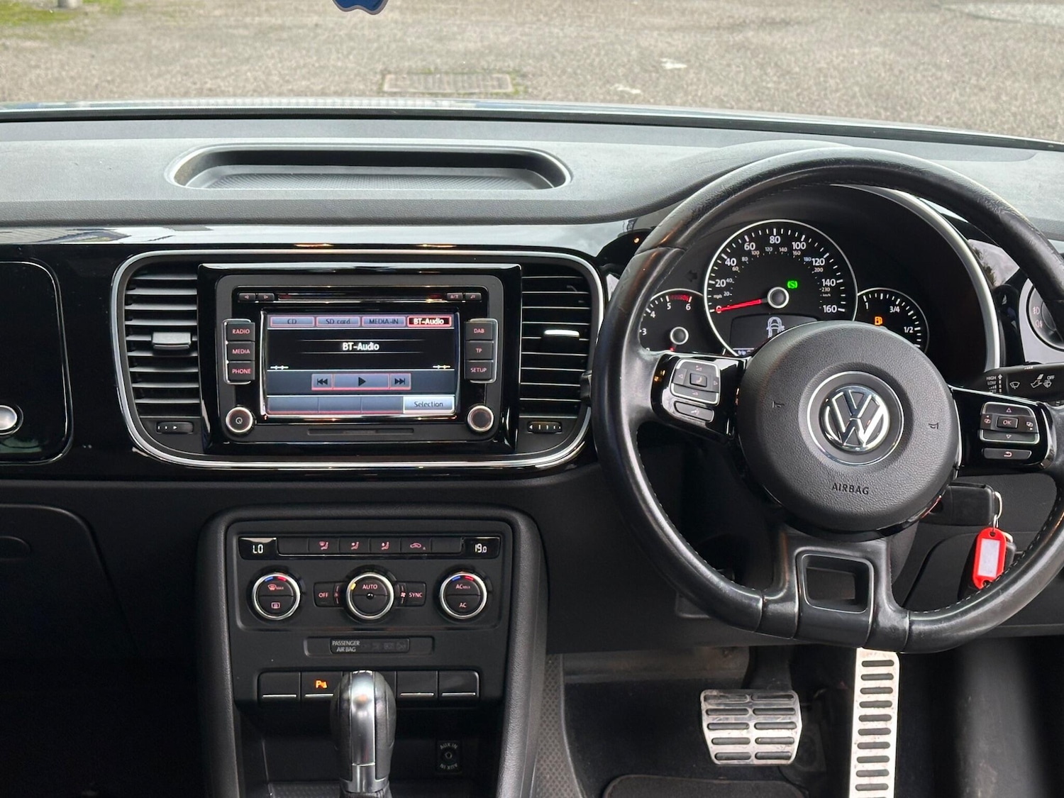 Used Volkswagen Beetle 2012 for sale - 76645669: Photo 16