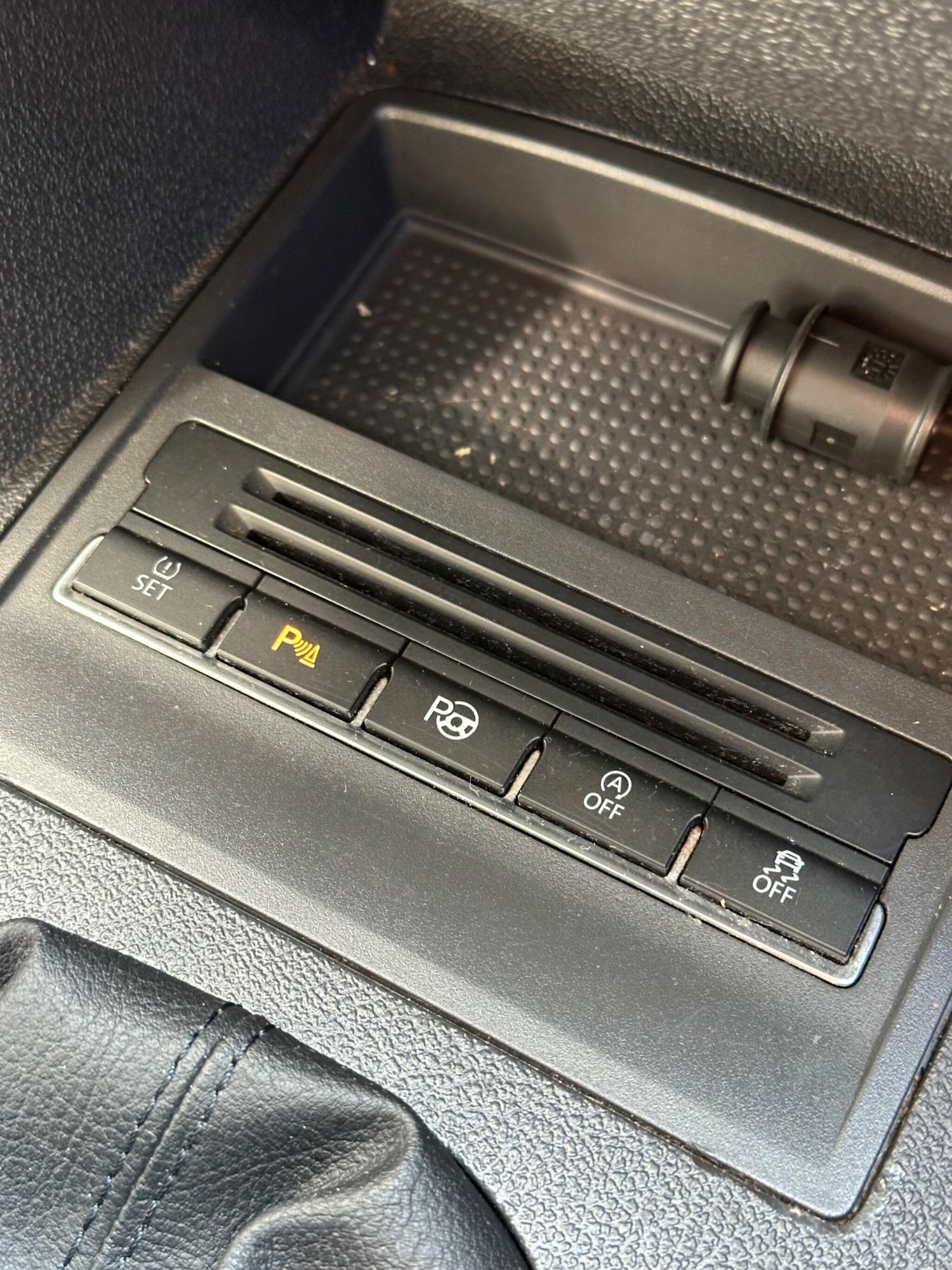 Used Volkswagen Touran 2013 for sale - 77957380: Photo 16