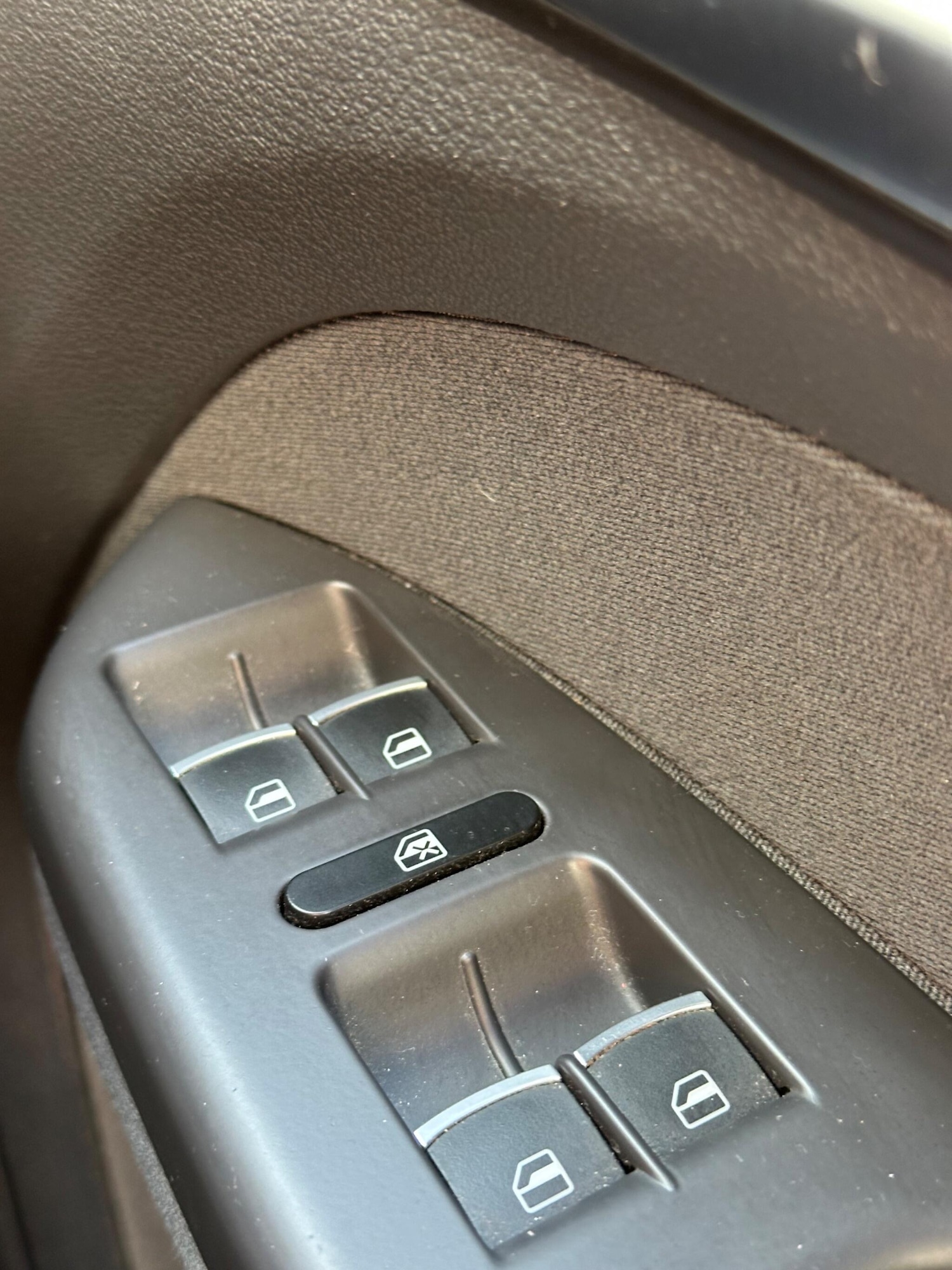 Used Volkswagen Touran 2013 for sale - 77957380: Photo 27