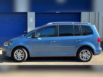 Used Volkswagen Touran 2013 for sale - 77957380: Photo