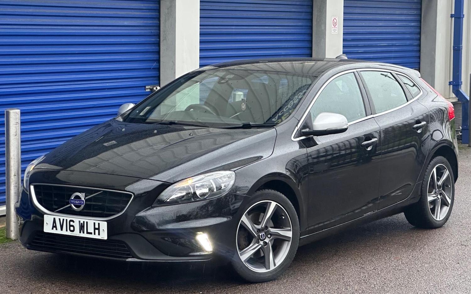Used Volvo V40 2016 for sale - 76644713: Photo 1