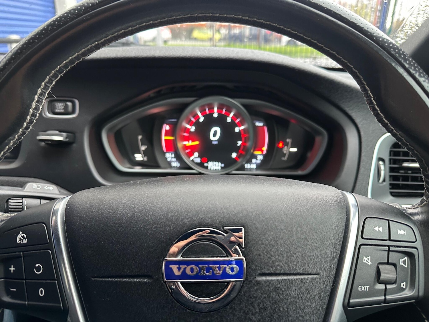 Used Volvo V40 2016 for sale - 76644713: Photo 16