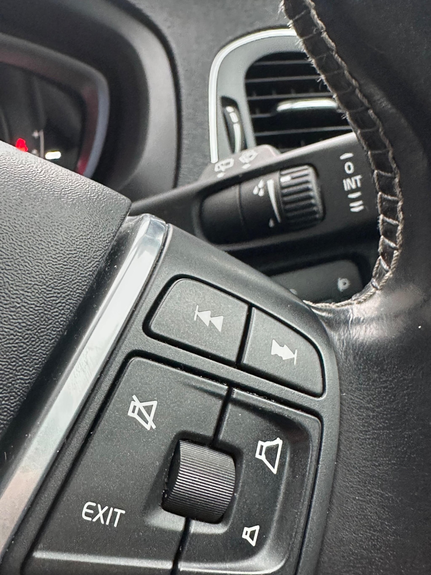 Used Volvo V40 2016 for sale - 76644713: Photo 24