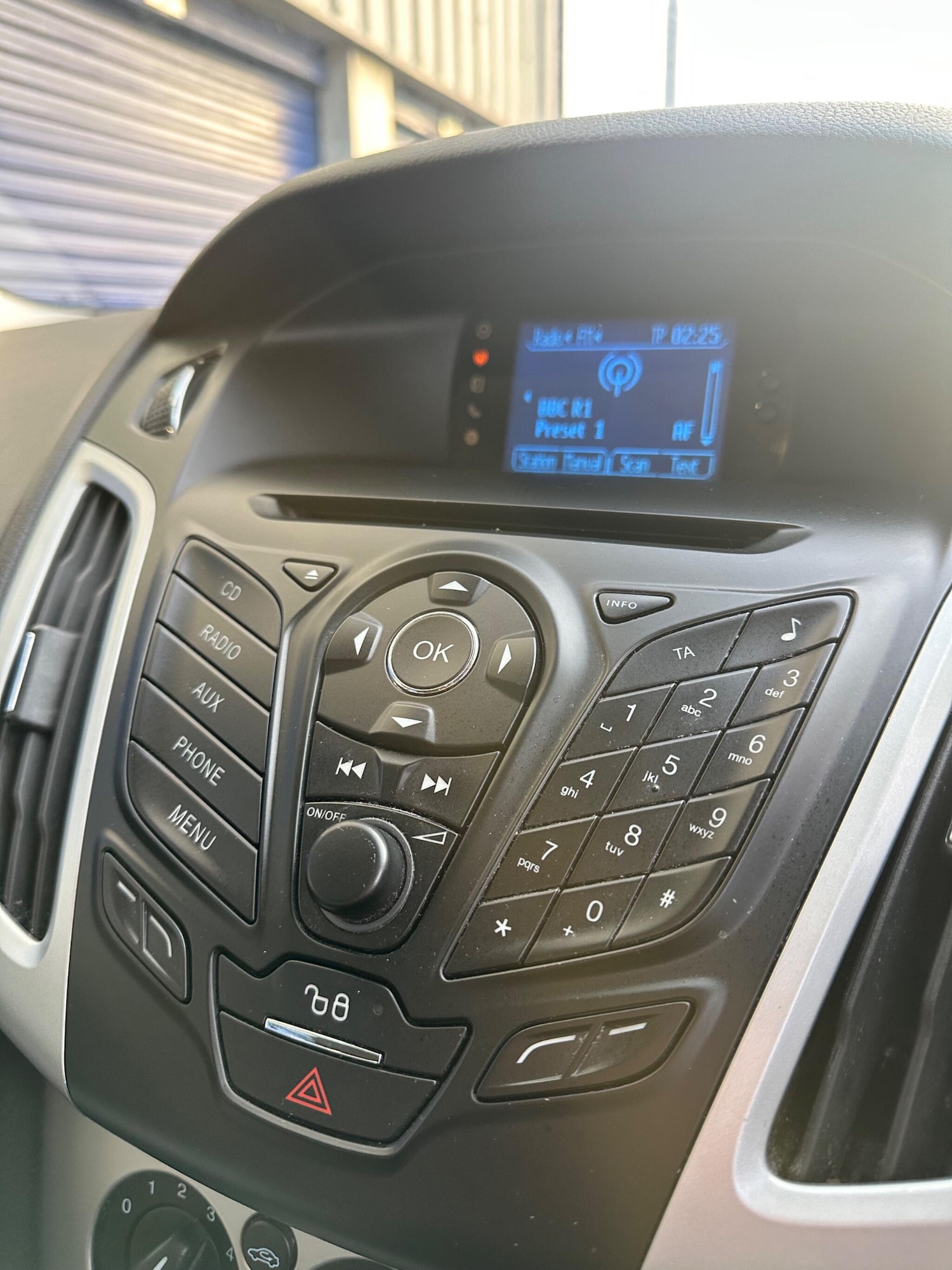 Used Ford Focus 2011 for sale - 76645204: Photo 20