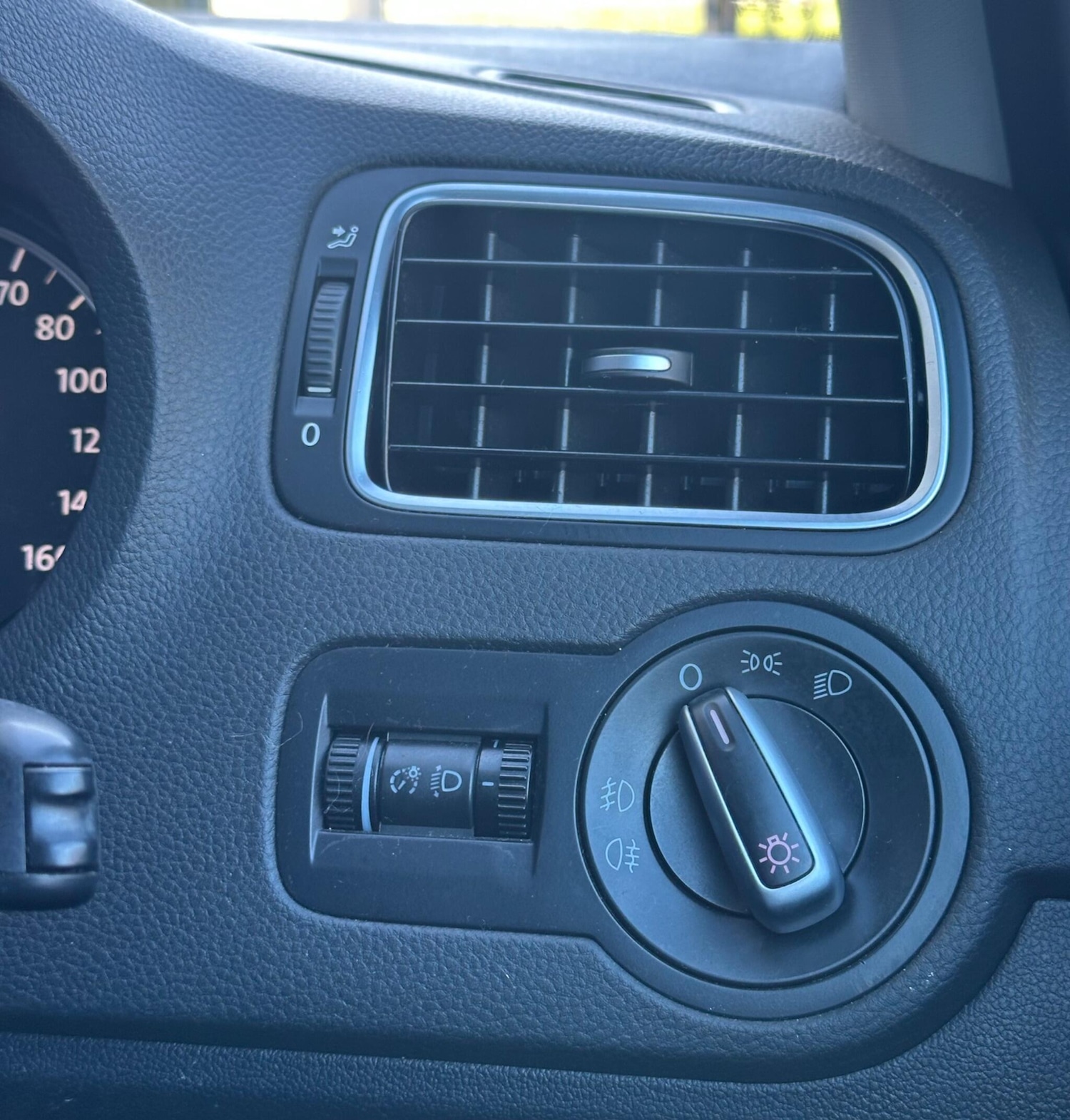 Used Volkswagen Polo 2012 for sale - 77559791: Photo 19