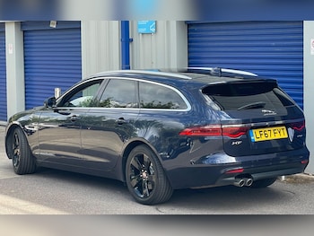 Used Jaguar XF 2017 for sale - 79441715: Photo
