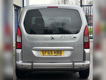 Used Peugeot Partner Tepee 2016 for sale - 76689802: Photo