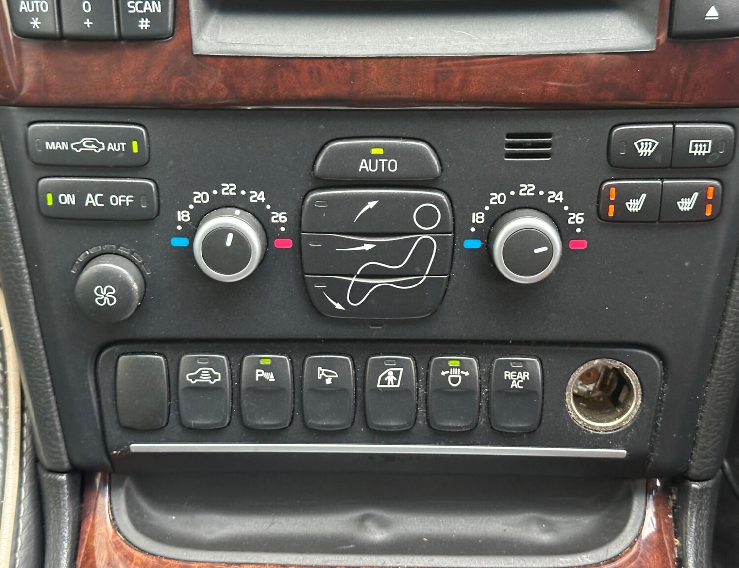 Used Volvo XC90 for sale - 78215050: Photo 27