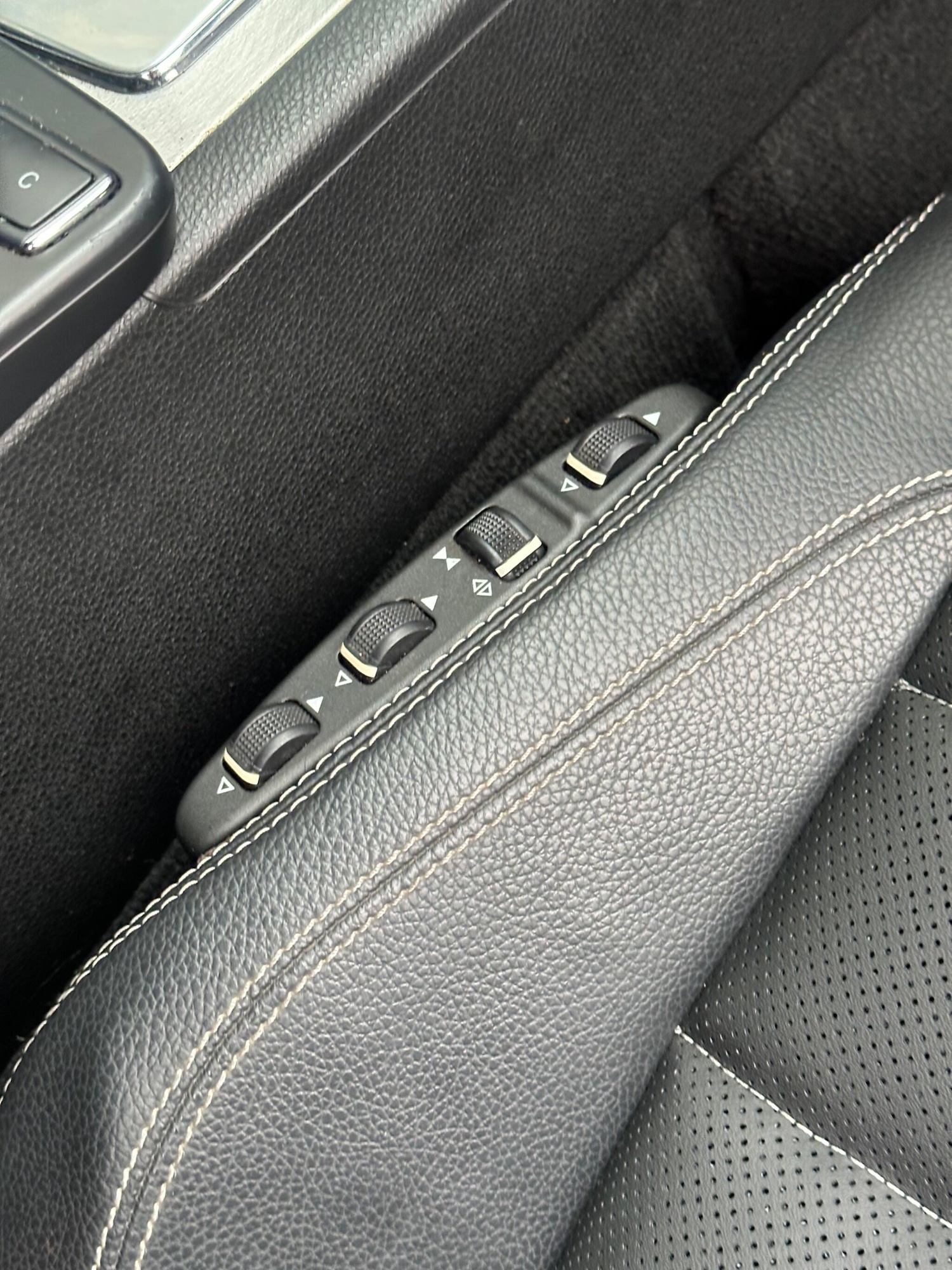 Used Mercedes-Benz E Class 2009 for sale - 77440385: Photo 14