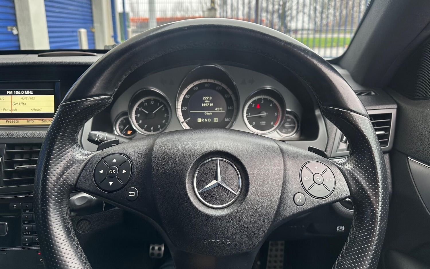 Used Mercedes-Benz E Class 2009 for sale - 77440385: Photo 15