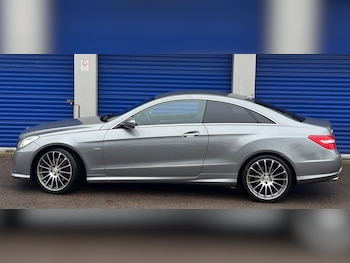 Used Mercedes-Benz E Class 2009 for sale - 77440385: Photo