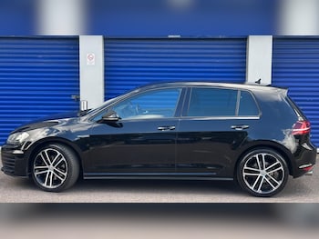 Used Volkswagen Golf 2016 for sale - 78934604: Photo