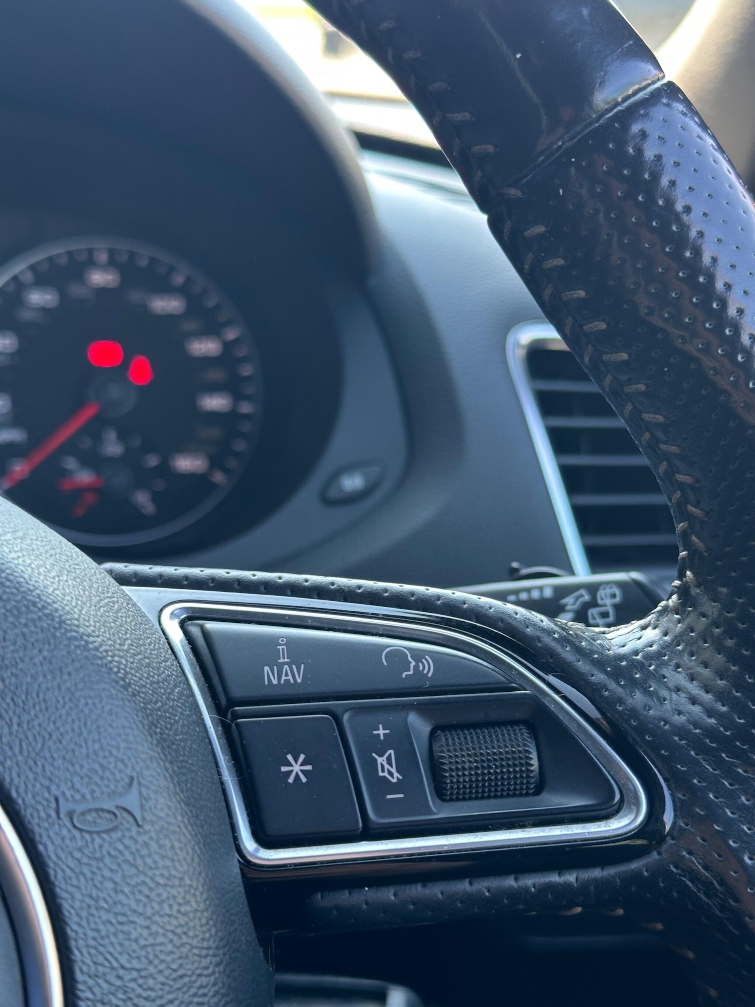 Used Audi Q3 for sale - 77957369: Photo 21