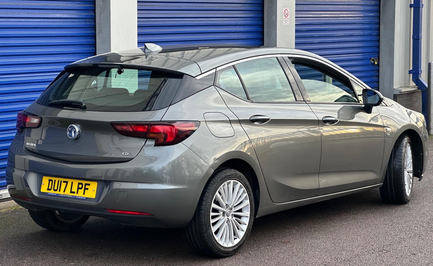 Used Vauxhall Astra 2017 for sale - 76976632: Photo 5