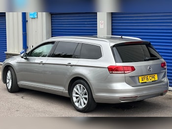 Used Volkswagen Passat 2016 for sale - 79292446: Photo