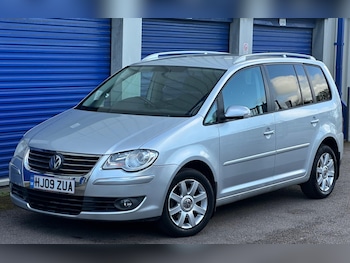Used Volkswagen Touran 2009 for sale - 78306918: Photo
