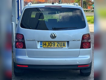 Used Volkswagen Touran 2009 for sale - 78306918: Photo