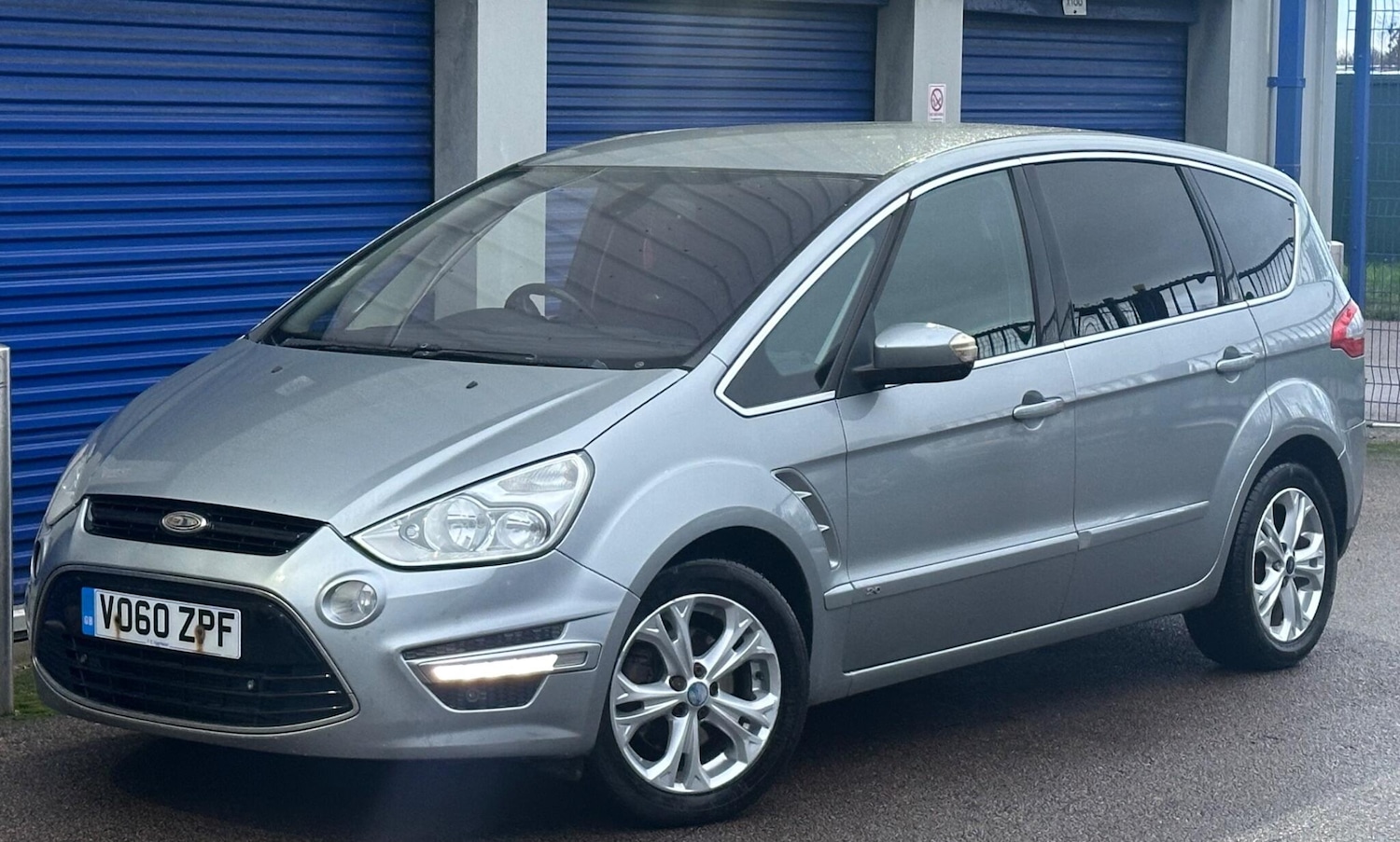 Used Ford S-Max 2010 for sale - 76975533: Photo 1