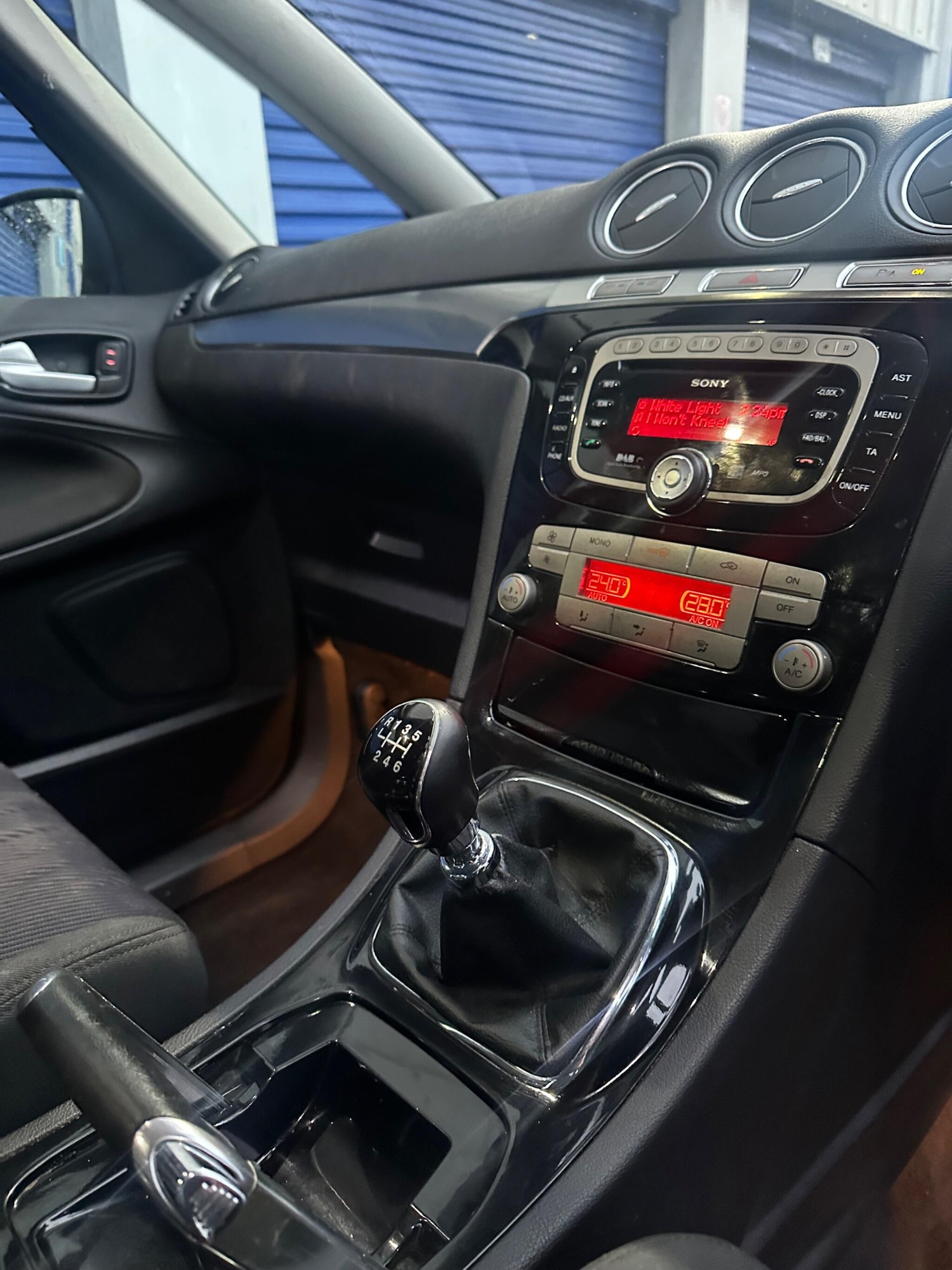 Used Ford S-Max 2010 for sale - 76975533: Photo 18