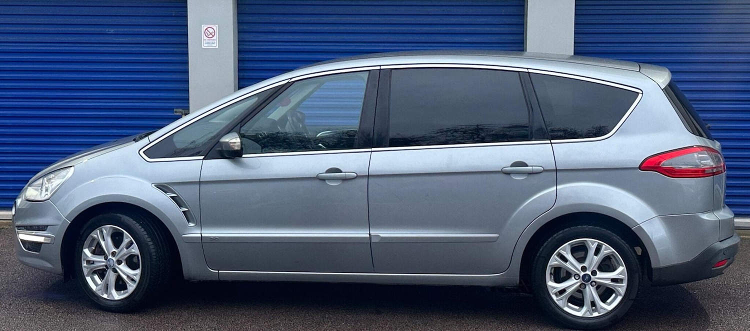 Used Ford S-Max 2010 for sale - 76975533: Photo 2