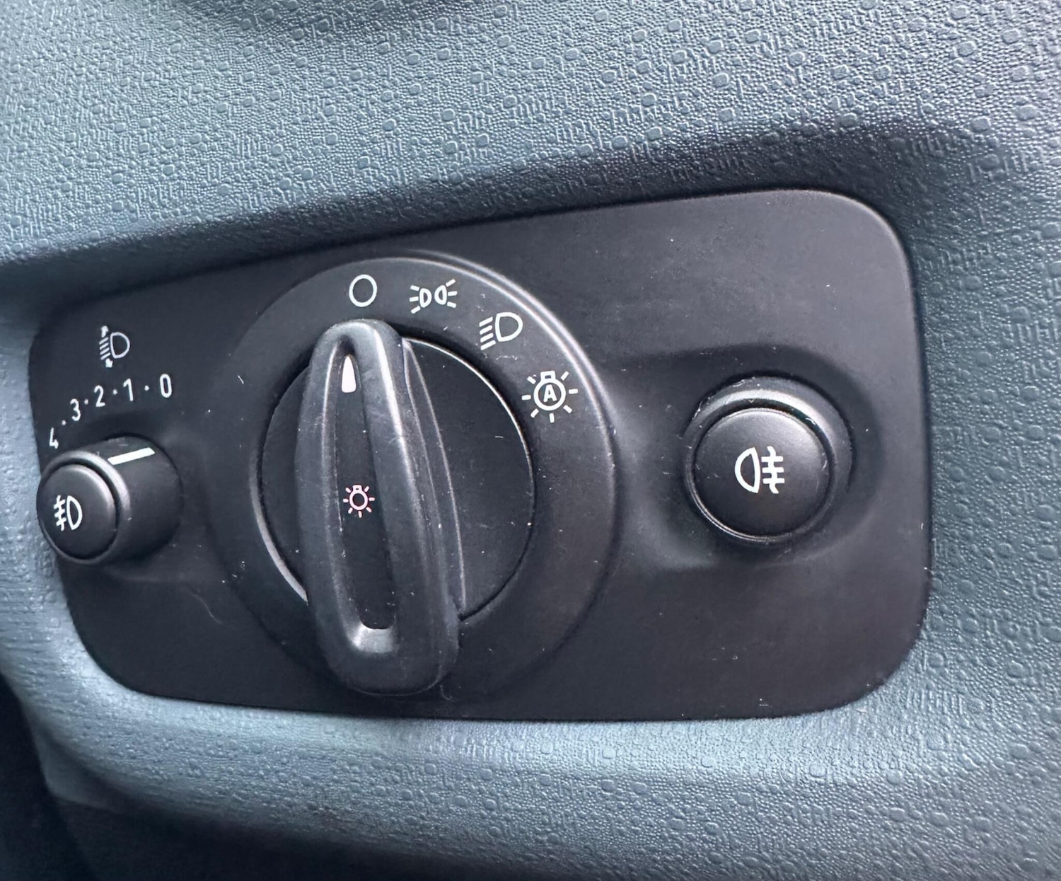 Used Ford Fiesta 2010 for sale - 77066326: Photo 15