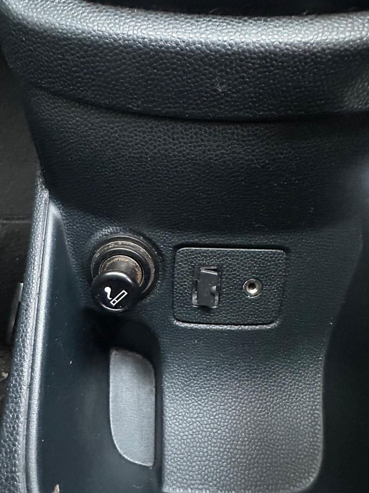 Used Ford Fiesta 2010 for sale - 77066326: Photo 19