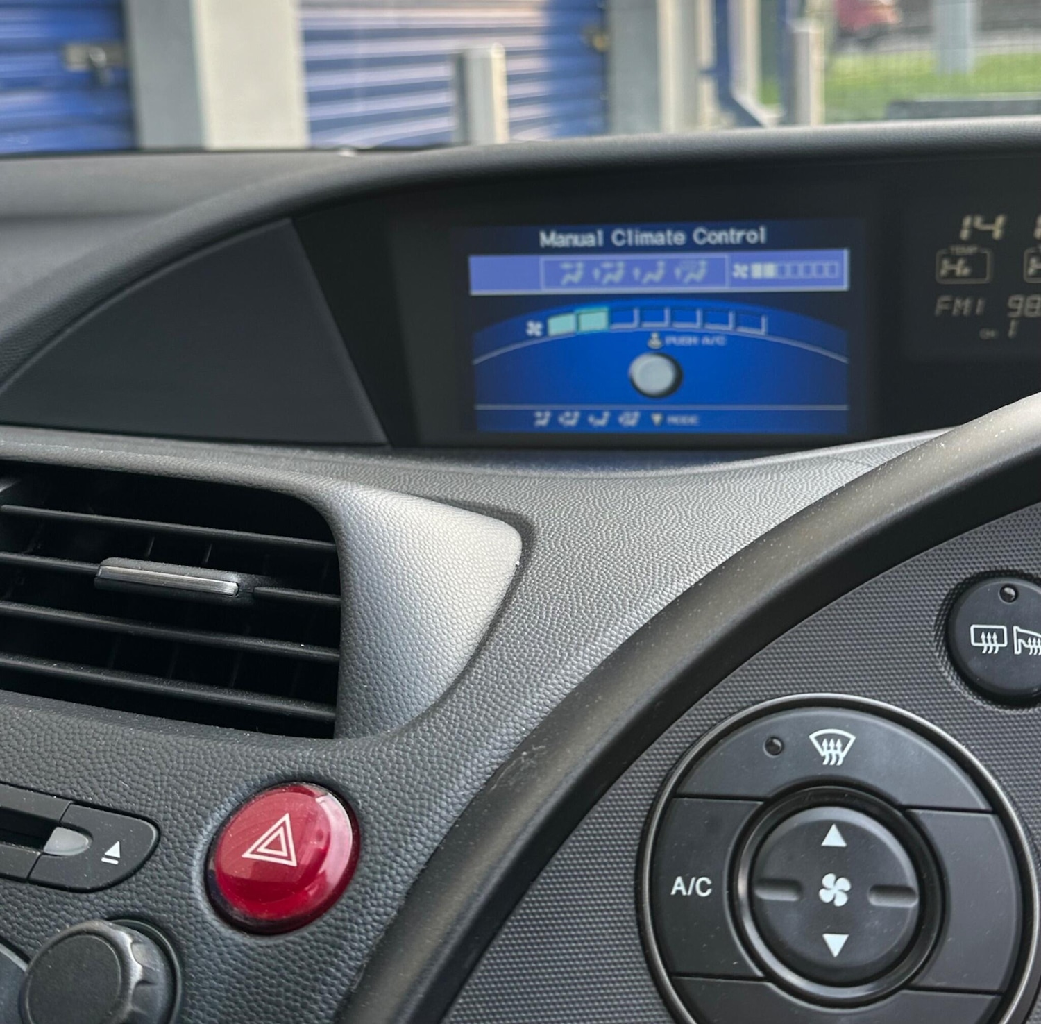 Used Honda Civic 2010 for sale - 76935852: Photo 24