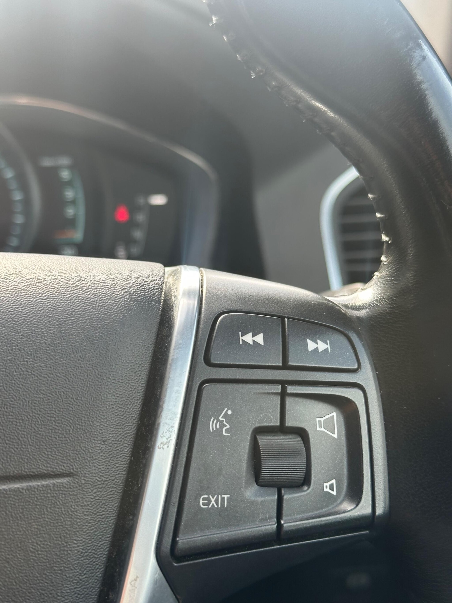 Used Volvo XC60 2014 for sale - 77992911: Photo 17