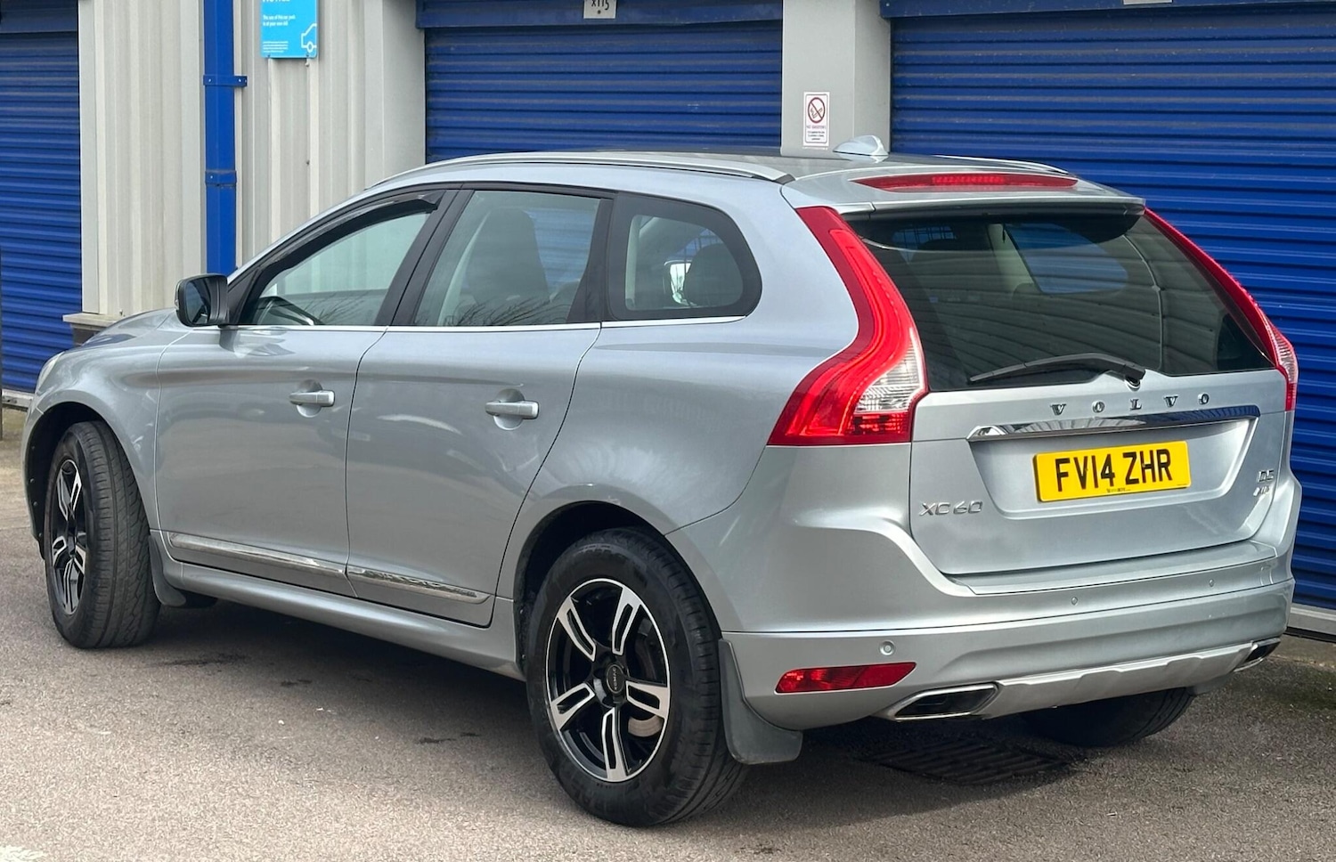 Used Volvo XC60 2014 for sale - 77992911: Photo 3