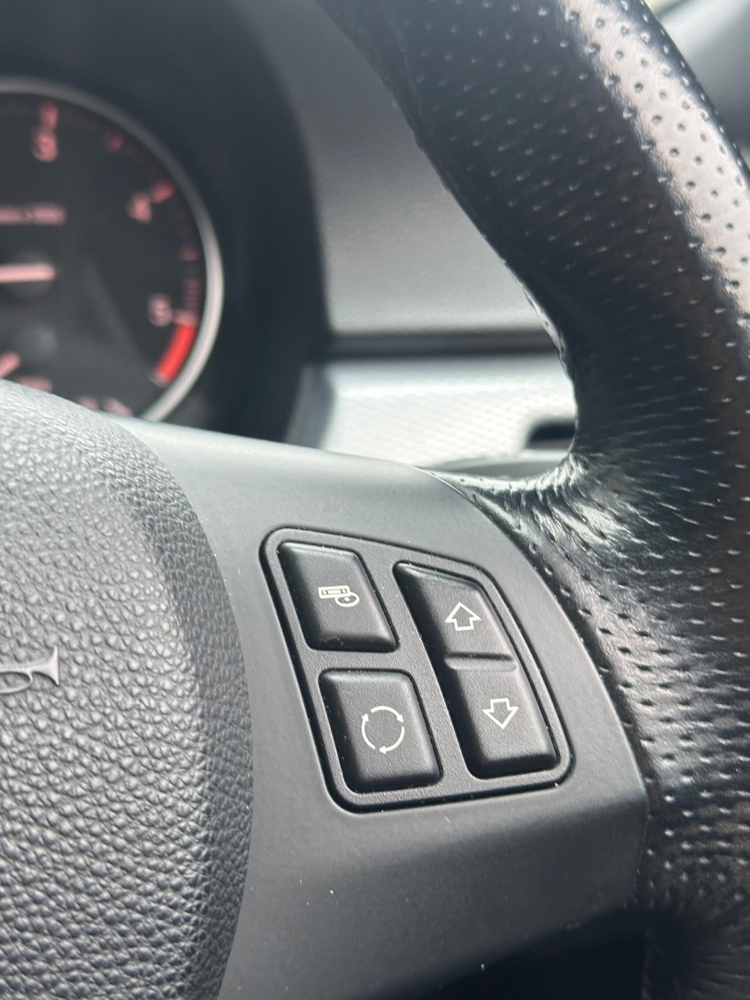 Used BMW 3 Series 2011 for sale - 77386965: Photo 16