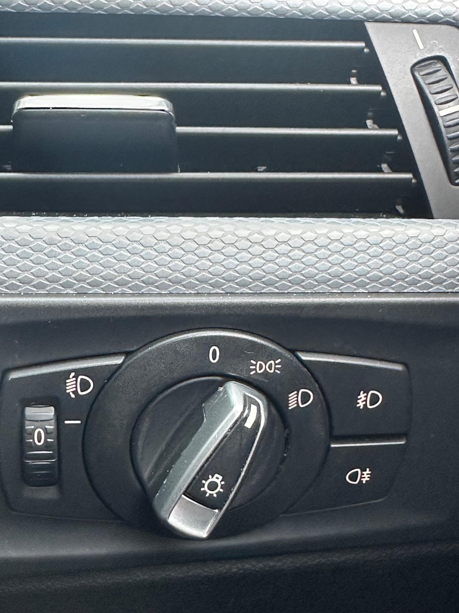 Used BMW 3 Series 2011 for sale - 77386965: Photo 18