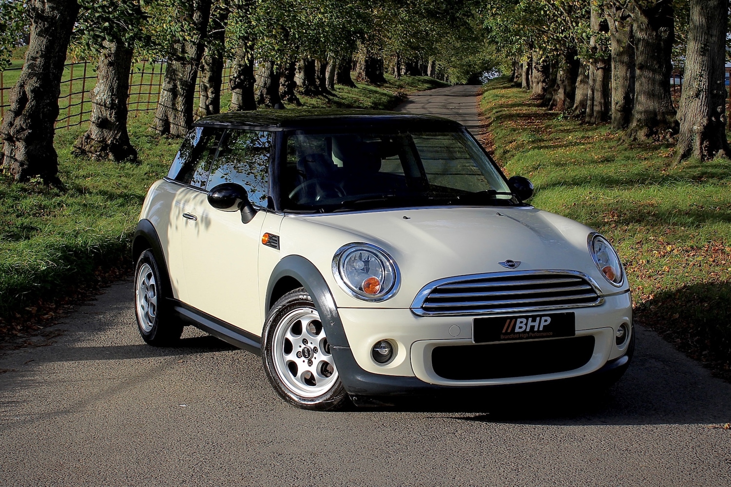 Used MINI Hatch 2012 for sale - 76393844: Photo 1