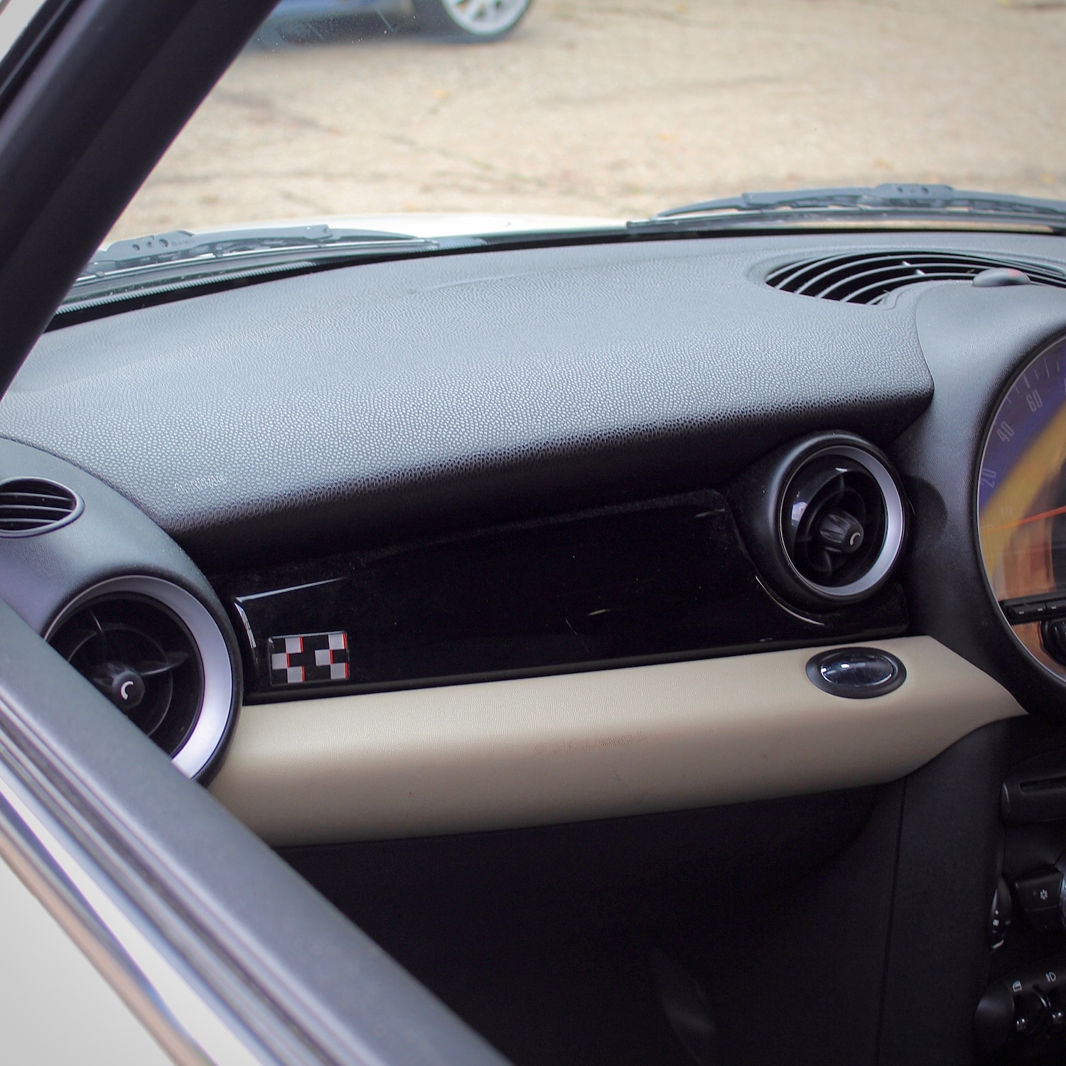 Used MINI Hatch 2011 for sale - 76391939: Photo 14