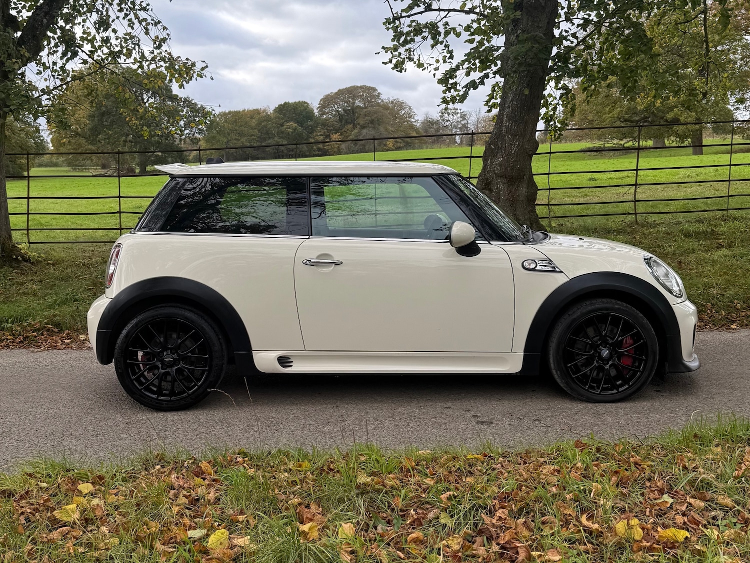Used MINI Hatch 2011 for sale - 76391939: Photo 8