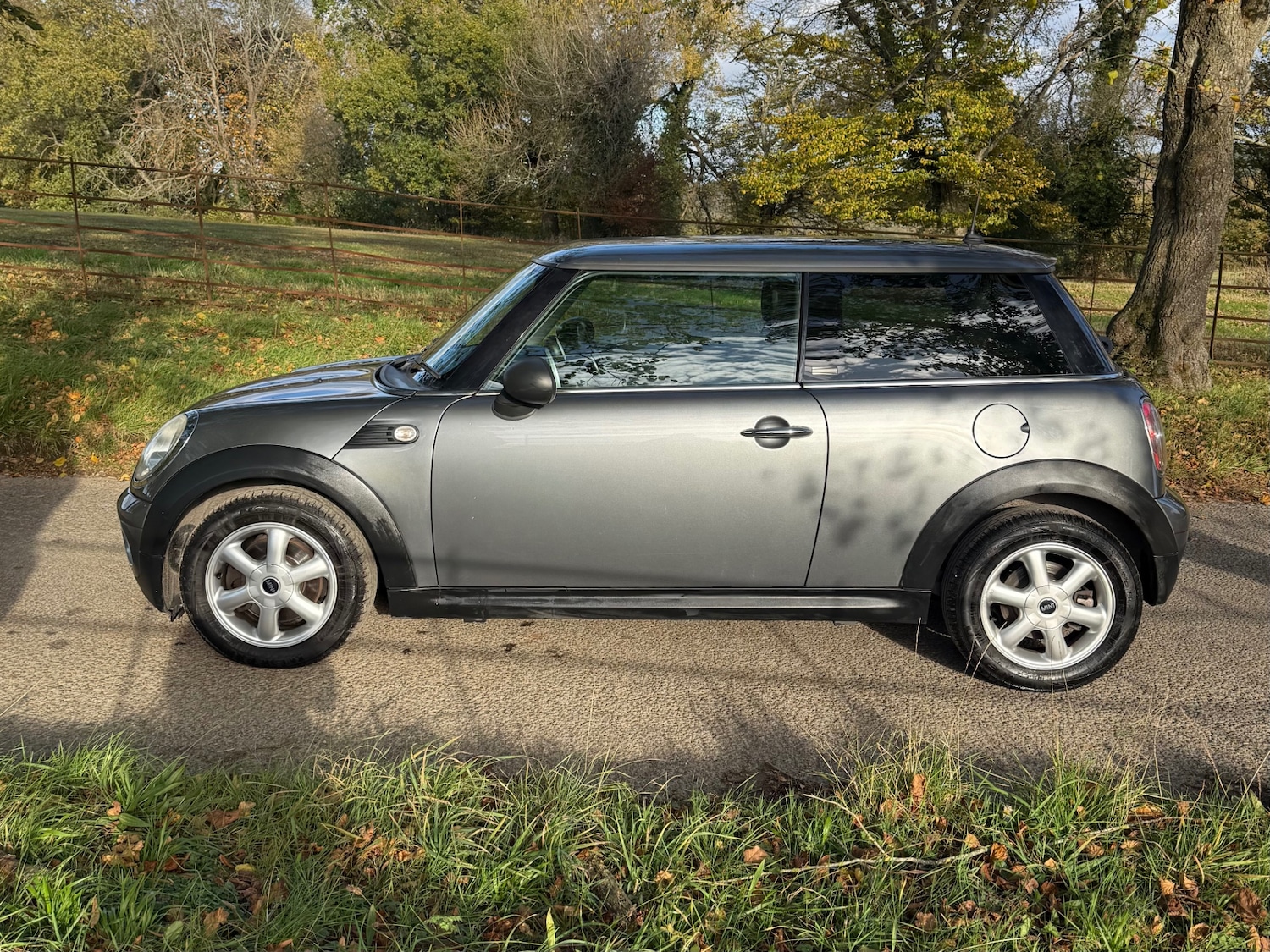 Used MINI Hatch 2010 for sale - 76392540: Photo 9