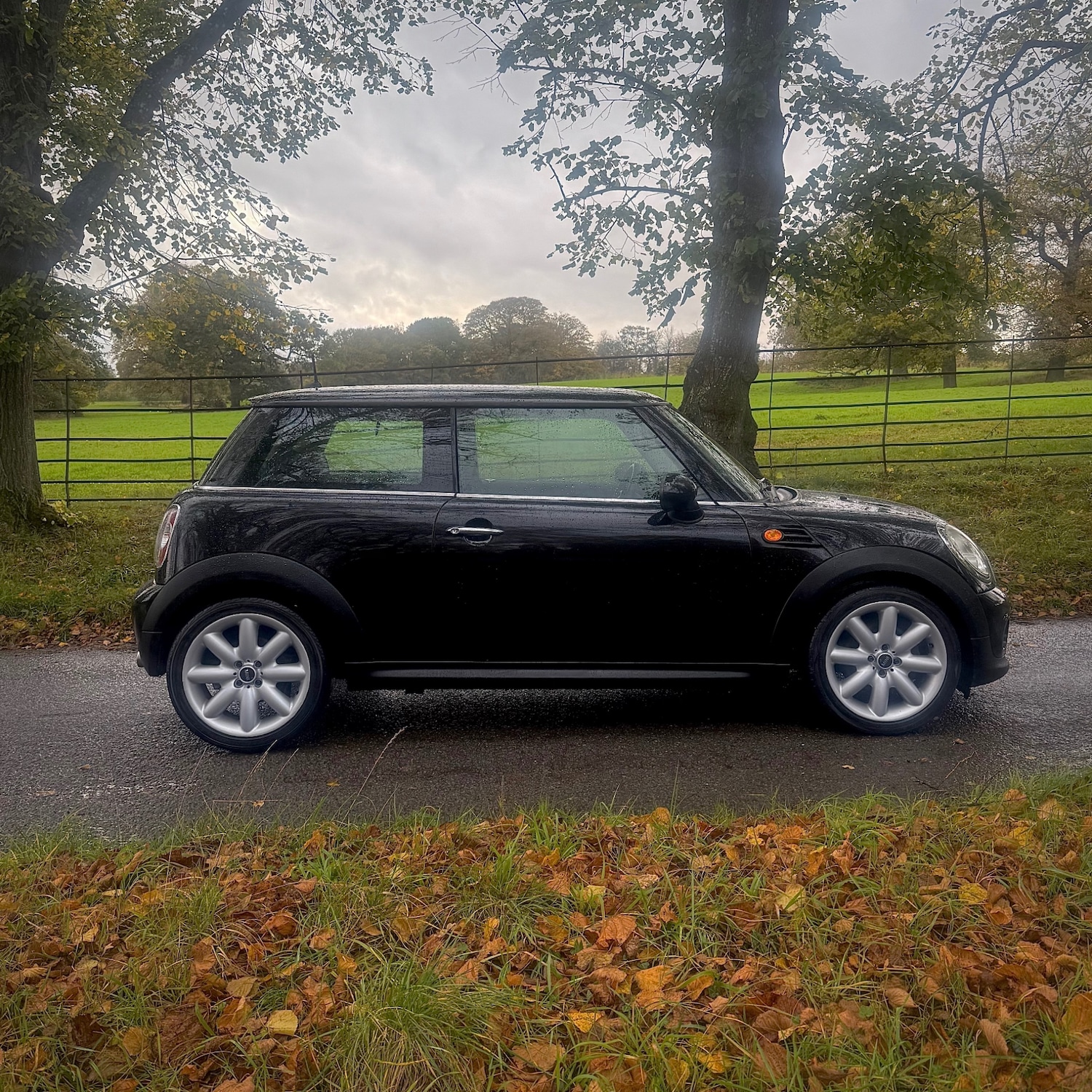 Used MINI Hatch 2010 for sale - 76449192: Photo 8