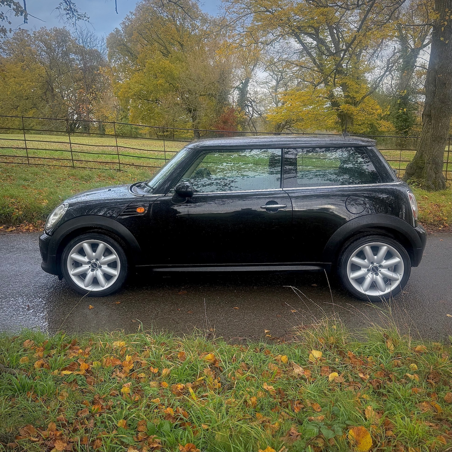 Used MINI Hatch 2010 for sale - 76449192: Photo 9