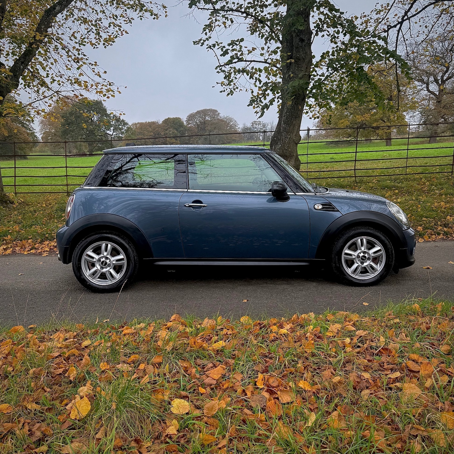 Used MINI Hatch 2010 for sale - 76531040: Photo 8