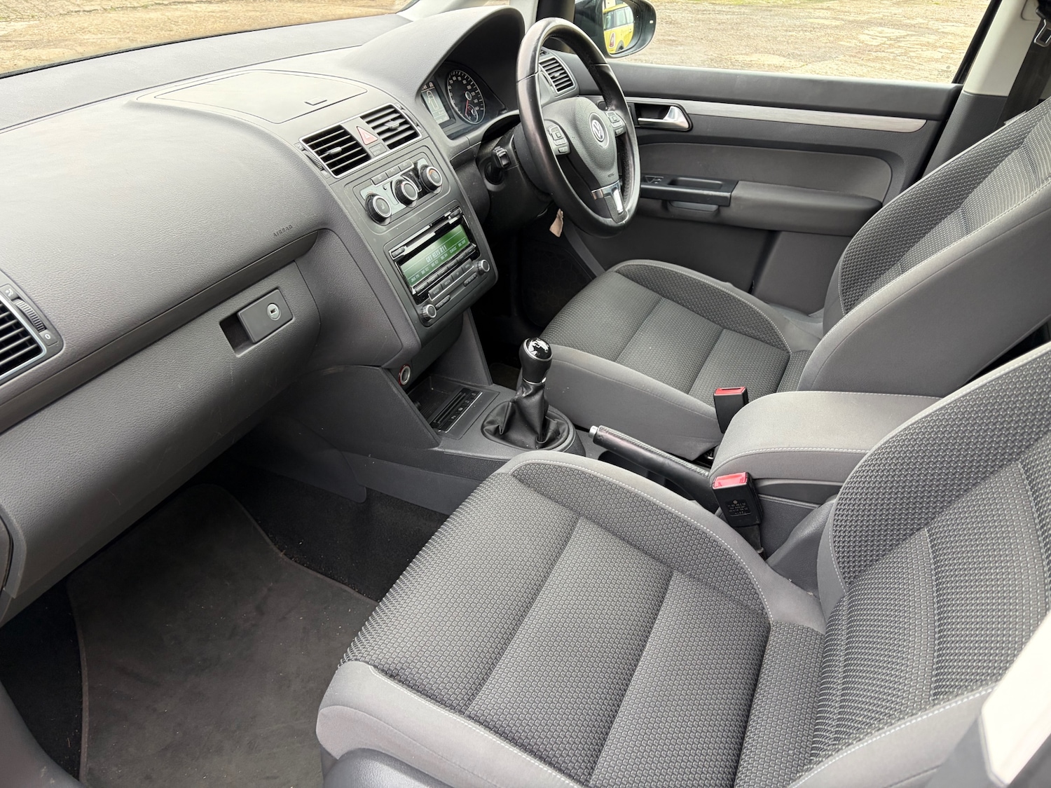 Used Volkswagen Touran 2012 for sale - 76969897: Photo 12