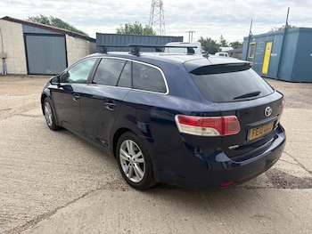 Used Toyota Avensis 2010 for sale - 78776637: Photo