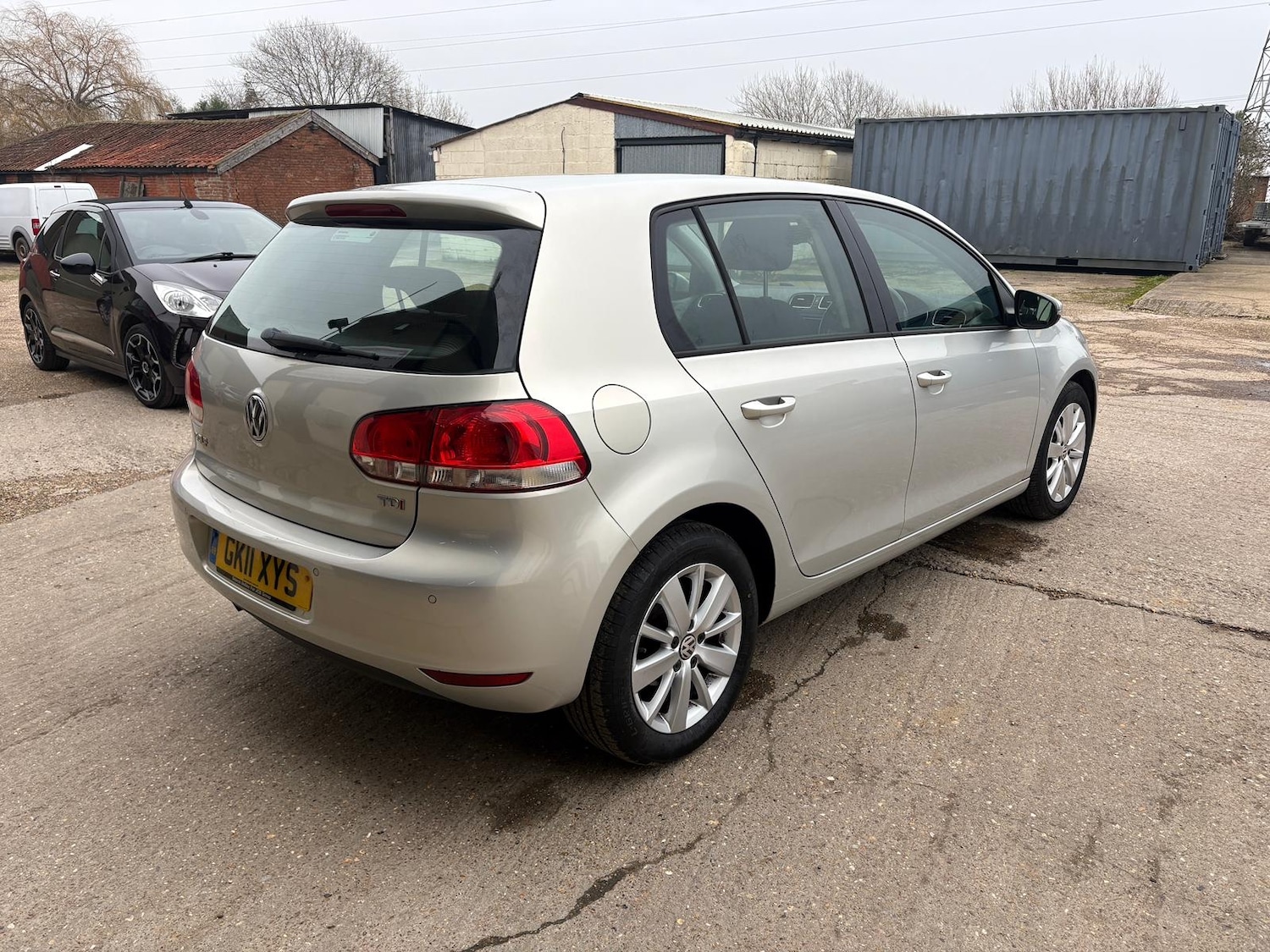 Used Volkswagen Golf 2011 for sale - 77326627: Photo 2